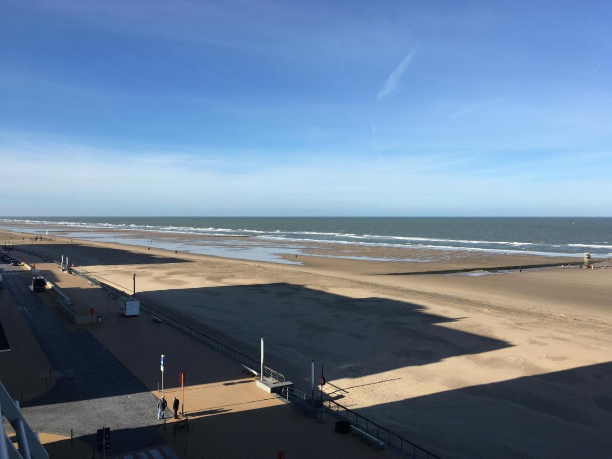 Studio 4 Pers Met Frontaal Zeezicht & Prive Zwembad Oostende Екстериор снимка